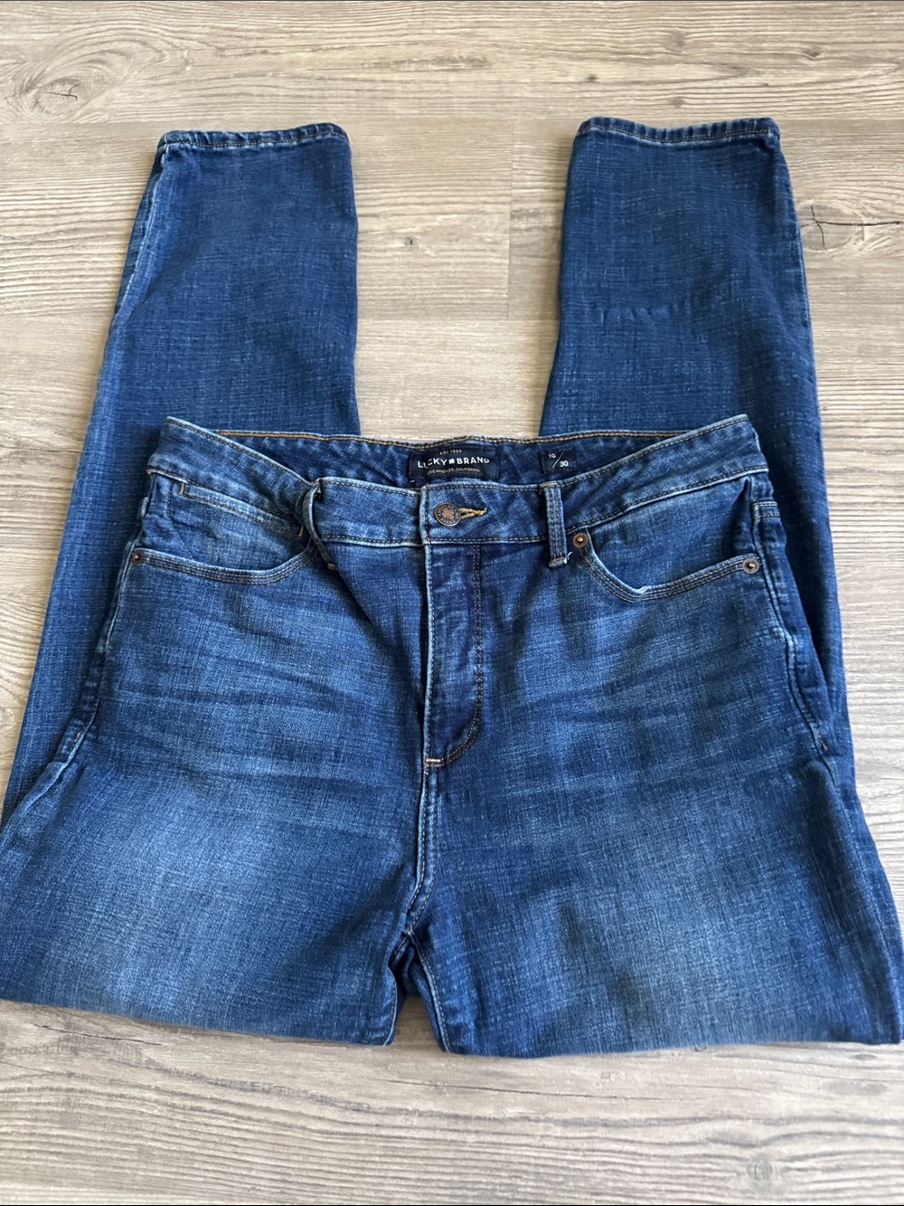Lucky Brand Skinny Jeans in Medium Blue Wash